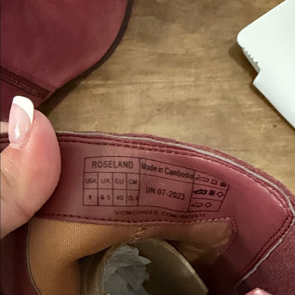 Women's Vionic Roseland Suede Ankle Boots size 9.5 New in Box - Picture 6 of 11